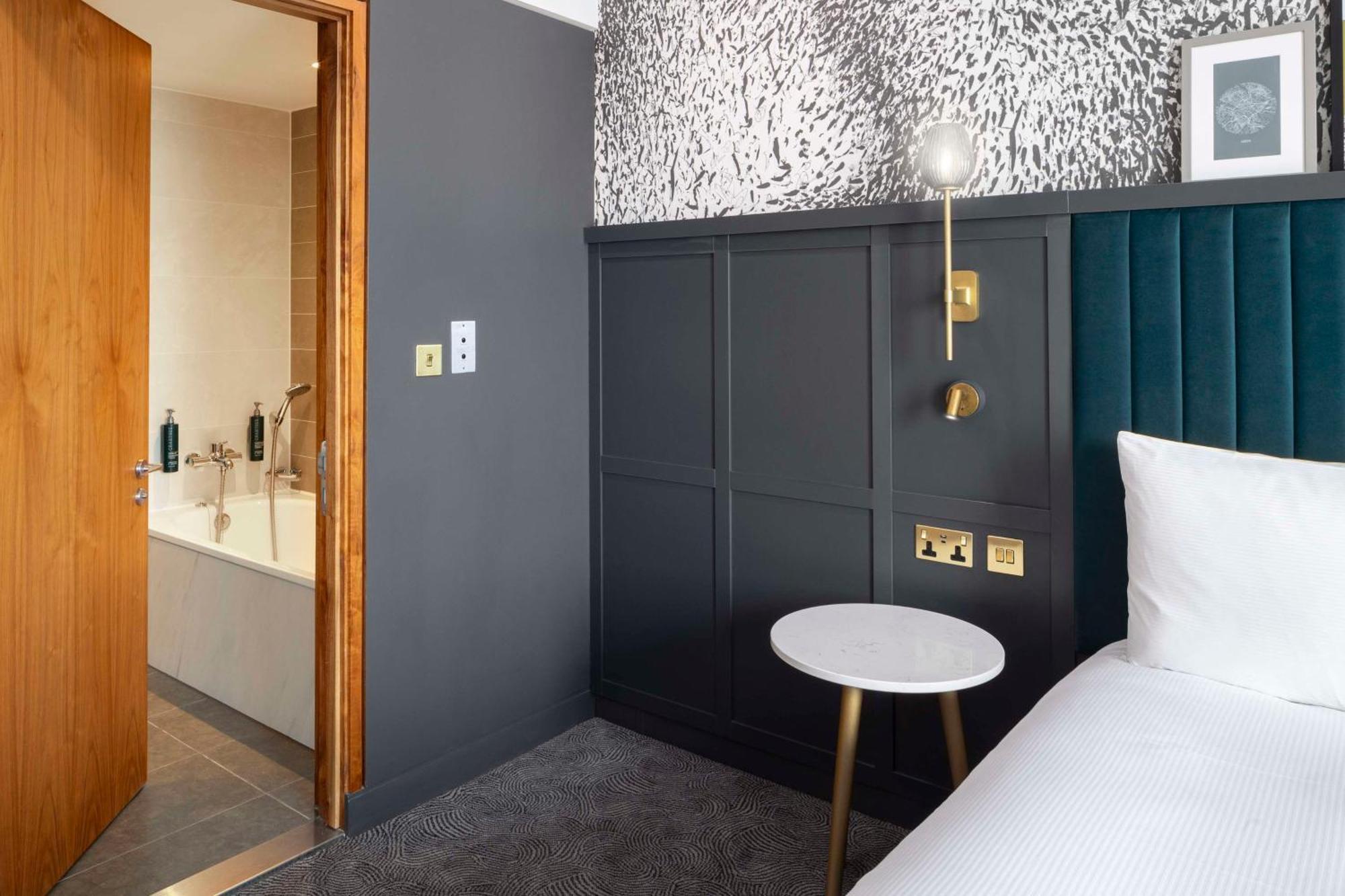 Hotel Doubletree By Hilton Leeds Leeds  Zewnętrze zdjęcie